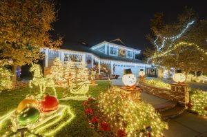 House-with-christmas-lights